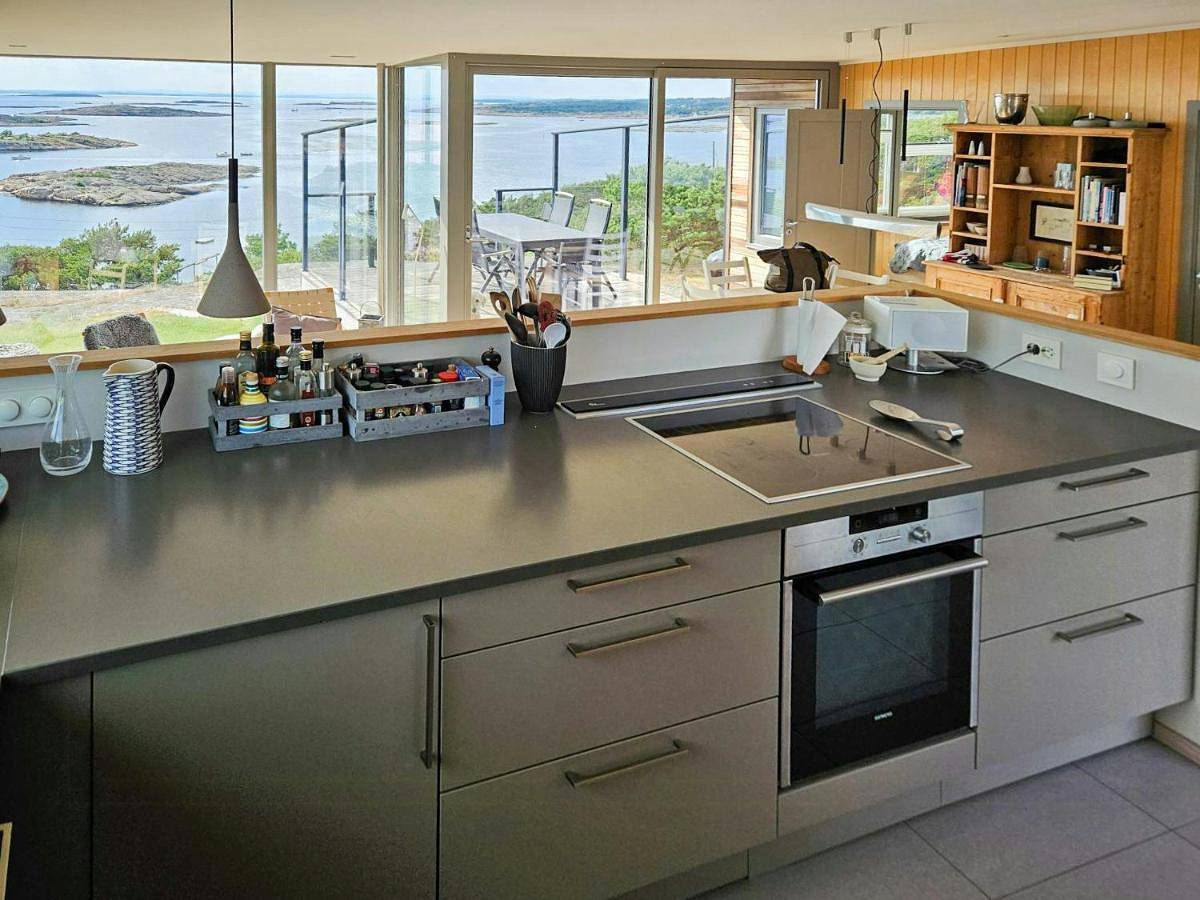 Seaside Cabin With Unique Outdoor Areas in Fredrikstad