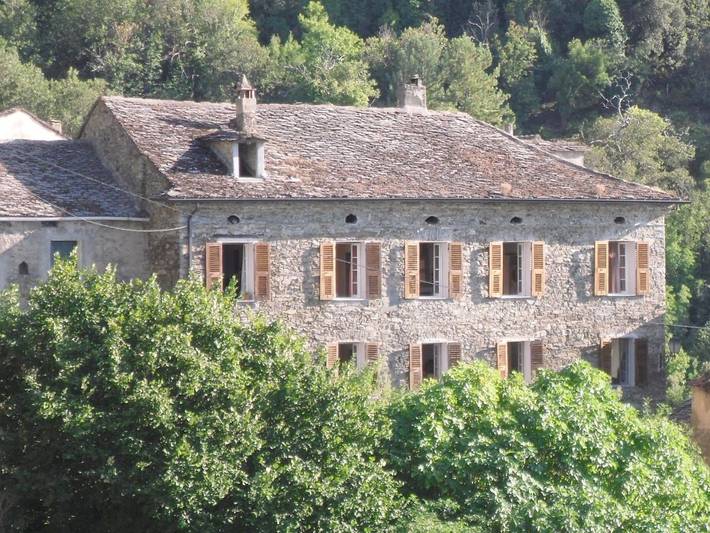 Cottage pour 2 personnes, avec vue et jardin à Castello-di-Rostino