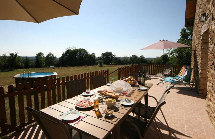 Gîte pour 7 personnes, avec piscine ainsi que jardin et terrasse à Jumilhac-le-Grand - 3