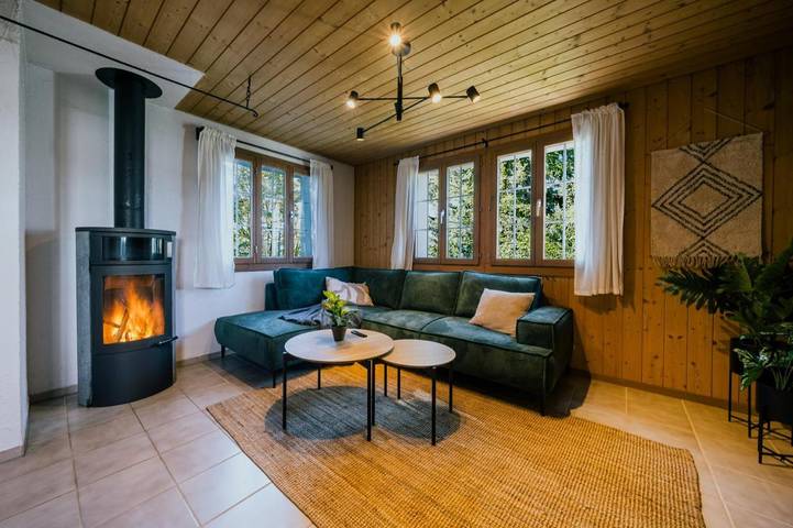 Gîte pour 6 personnes, avec jacuzzi et jardin dans Axalp