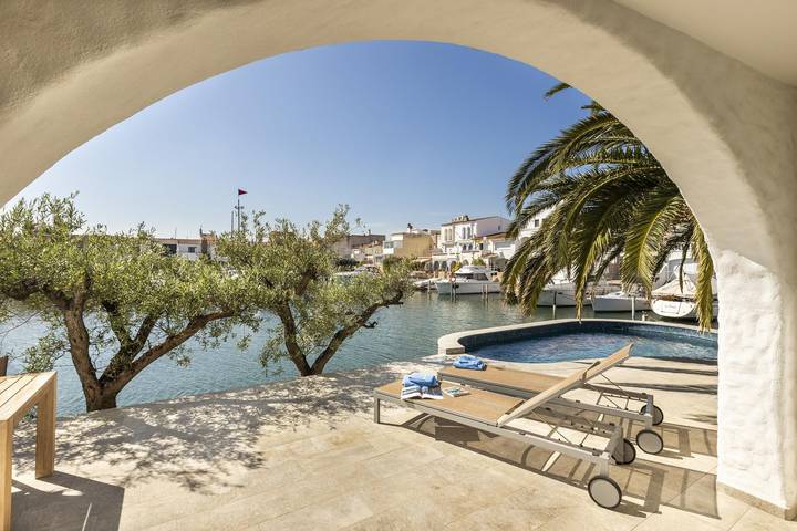 Finca für 8 Personen, mit Ausblick und Terrasse in Empuriabrava - 3