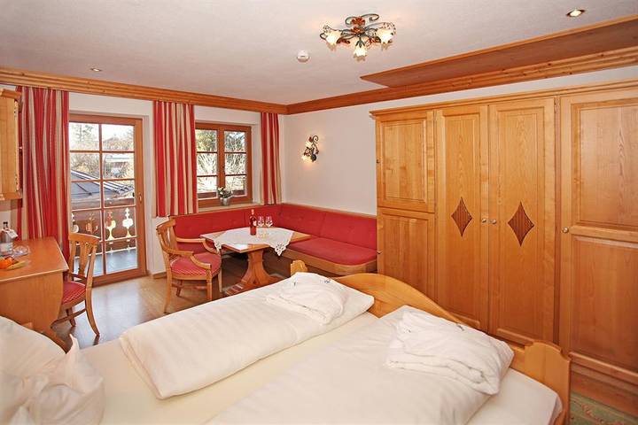 Hotel für 2 Personen, mit Sauna und Ausblick sowie Terrasse in Krün - 4