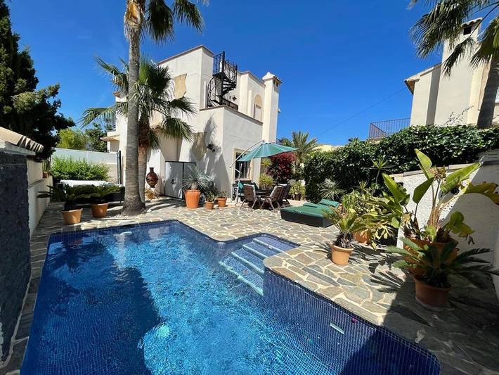 Casa rural para 6 personas, con vistas además de jardín y piscina en Alfàs del Pi - 2