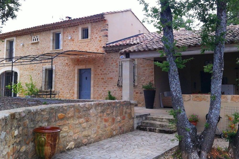 Maison dans le Luberon in Grambois, Parc naturel régional du Luberon