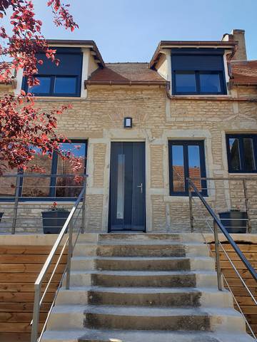 Gîte pour 6 personnes, avec jardin et terrasse à Germagny
