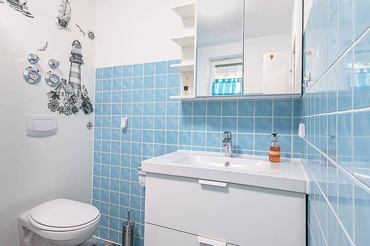 Ganze Wohnung, Modern, geräumig, familienfreundlich -Free wifi - 65qm alleine mit Sonnenbalkon in Erlangen, Franken