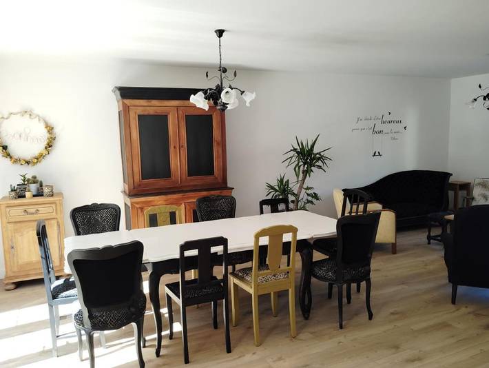 Location de vacances pour 10 personnes, avec jardin et terrasse à Écommoy - 3