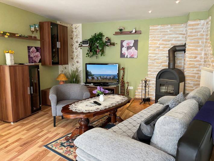 Ferienwohnung für 5 Personen, mit Terrasse und Garten