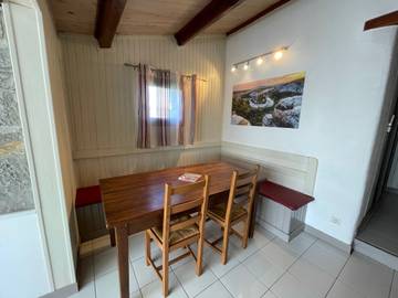 Maison De Vacances pour 6 Personnes dans Joyeuse, Ardèche, Photo 4