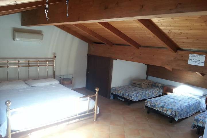 Ganze Wohnung, \"Apartment on the Beach with a Large Balcony and Ocean View\" for up to 6 People in Rimini, Rimini Provinz