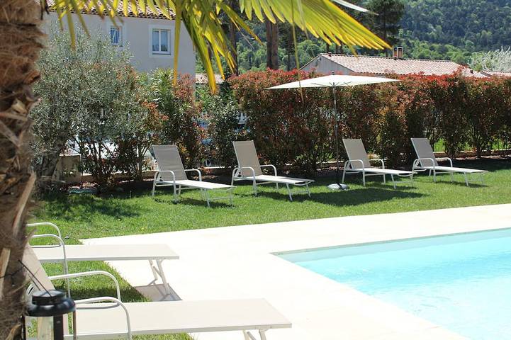 Location de vacances pour 10 personnes, avec piscine à Plan-d'Aups-Sainte-Baume