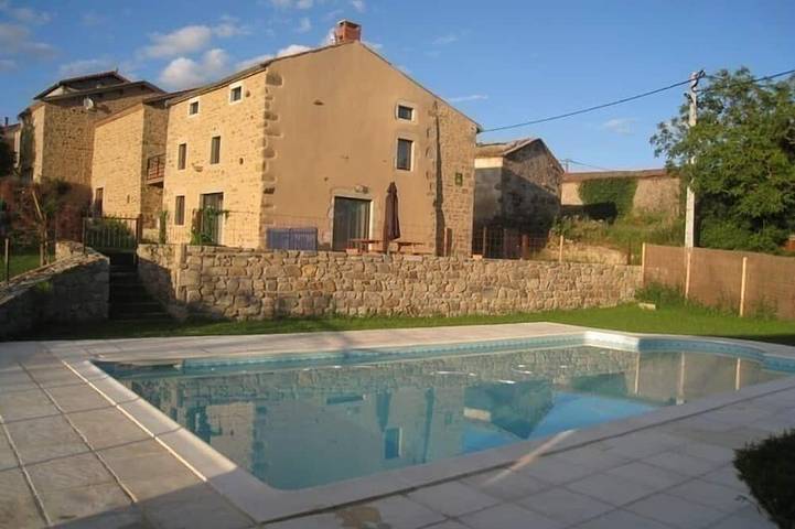 Location de vacances pour 6 personnes, avec piscine ainsi que balcon et jardin à Saint-Jean-des-Ollières - 4