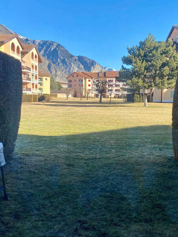 Gîte pour 4 personnes, avec piscine ainsi que bassin pour enfant et jardin, animaux acceptés à Saillon - 2