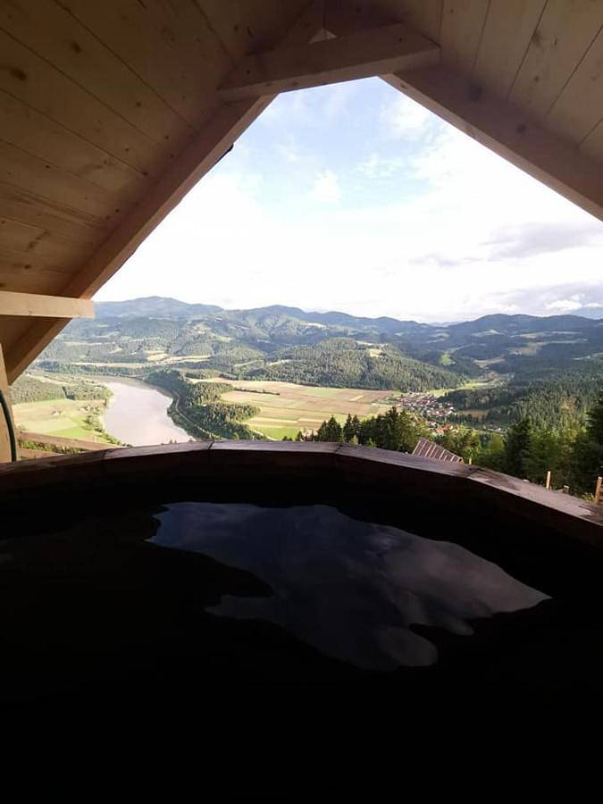 Zelt für 2 Personen, mit Garten und Sauna sowie Terrasse und Ausblick, mit Haustier in Slowenien - 3