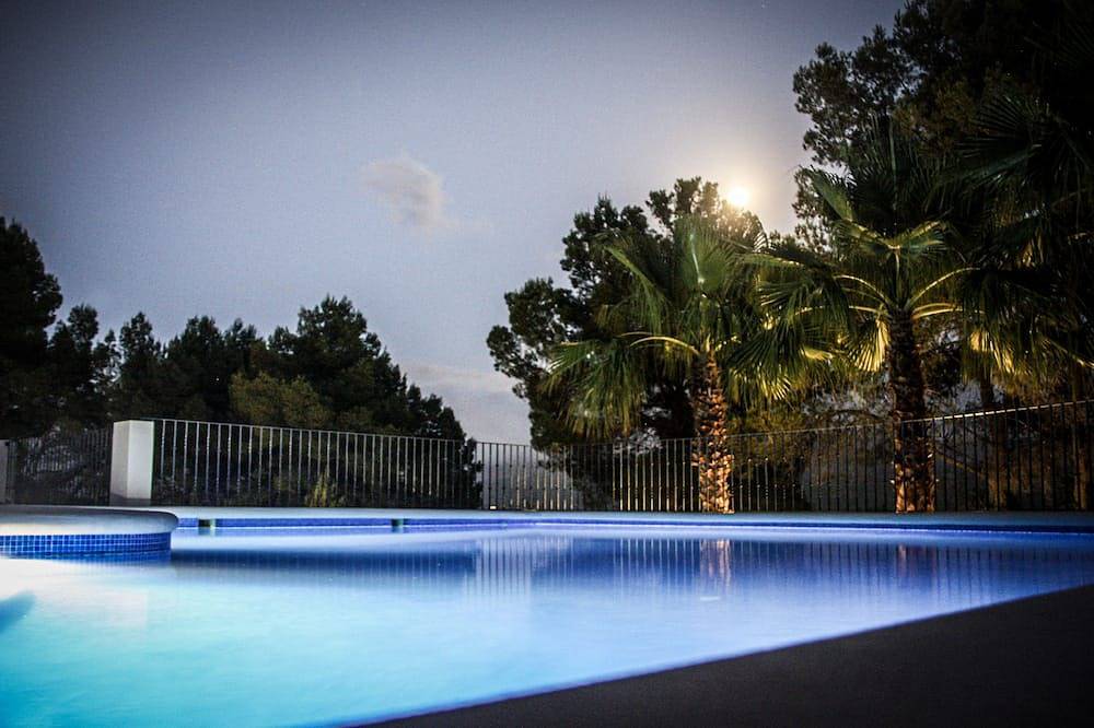 Large modern villa in quiet surroundings with large private pool.  in Alcalalí, Costa Blanca