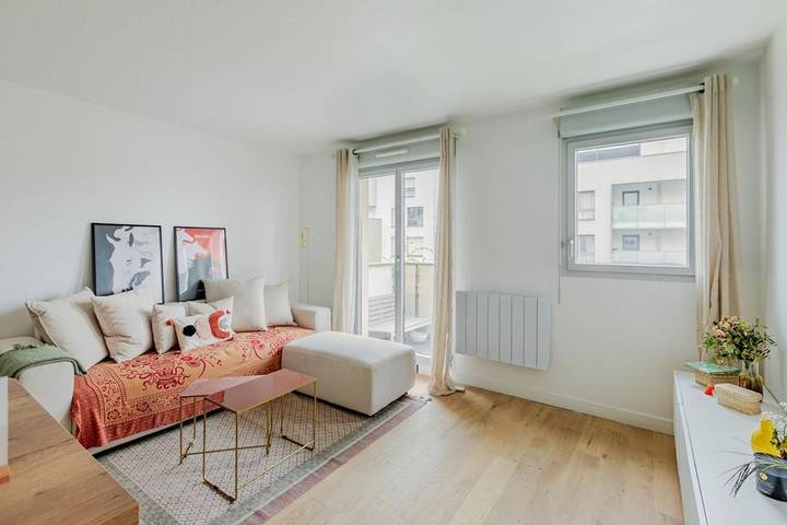 Gîte pour 3 personnes, avec Balcon à Achères
