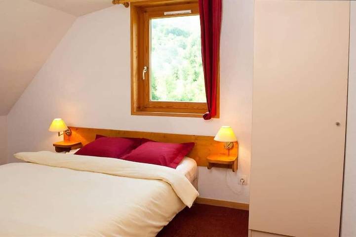 Gîte pour 4 personnes, avec Balcon et Piscine dans Col De La Croix De Fer - 3