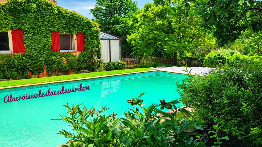 Chambre d’hôte pour 2 personnes, avec jardin et piscine à Montagnac-Montpezat