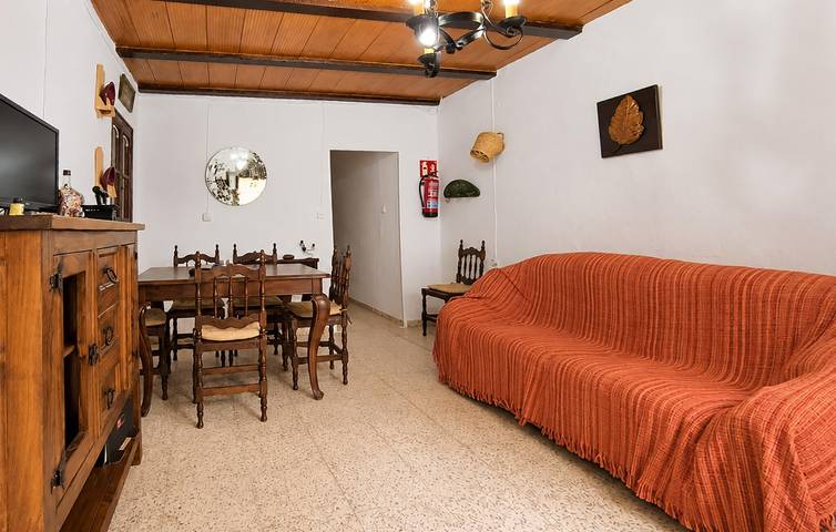 Reizende Ferienwohnung mit Bergblick, Pool und WLAN in der Nähe von Villanueva de Tapia in Villanueva de Tapia, Andalusien