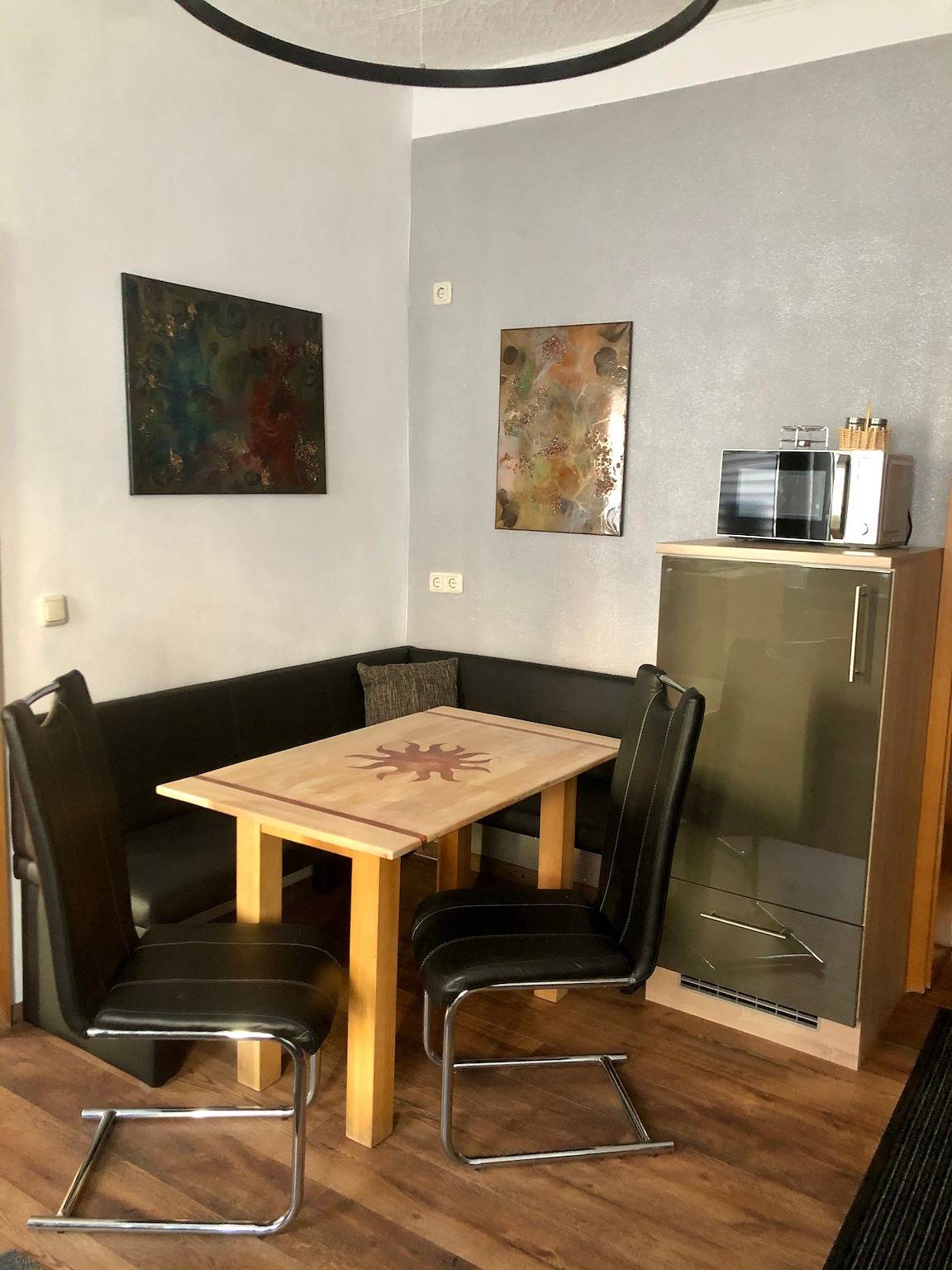 Ganze Ferienwohnung, Ferienwohnung  und  Kunstgalerie in Kranichfeld, Weimarer Land