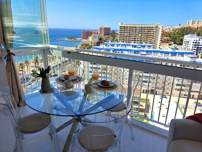 Frente a la playa, planta 12 con vistas increíbles, Maite 2, Benalmádena in Torrequebrada, Benalmádena