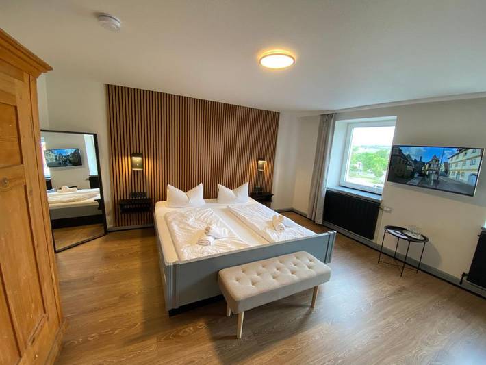 Hotel für 4 Personen, mit Ausblick - 1