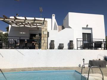 Bungalow für 4 Personen, mit Terrasse und Garten sowie Pool auf Kreta