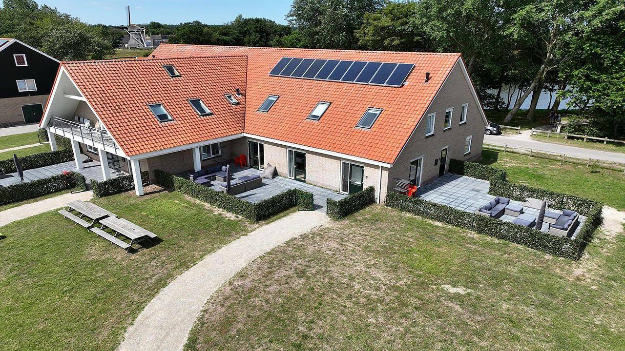 Appartement voor 20 Personen in Nes, Nederlandse waddeneilanden