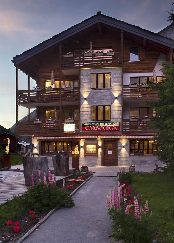 Entire holiday apartment, 4 bed apartment Nr. 04 in Saas-Almagell, Wallisian Alps