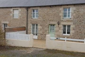 Gîte pour 7 personnes, avec sauna ainsi que jardin et vue, animaux acceptés à Trémeur