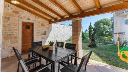 Villa for 5 People in Brečevići, Central Istria, Photo 1