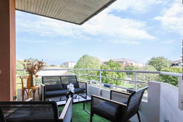 Appartement de vacances pour 4 personnes, avec piscine et balcon à Blagnac