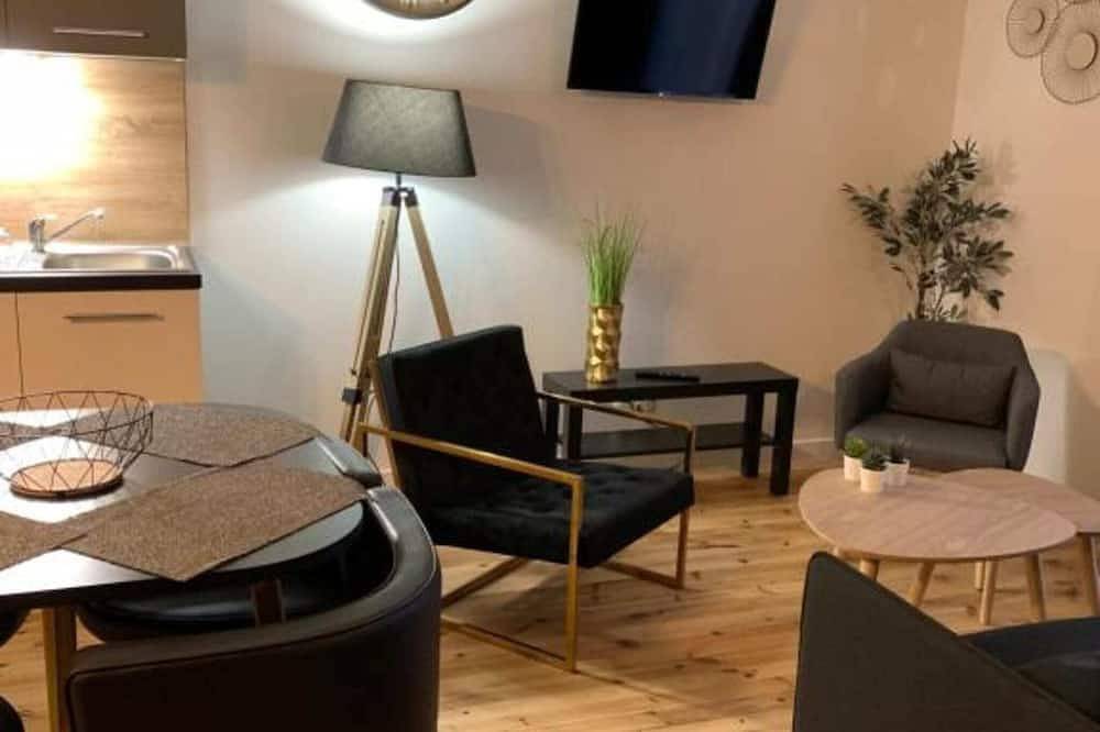 Ganze Wohnung, Apartment 4 persons air-conditioned 1 bedroom + sofa bed Puy de Jumes A03 in Châtel-Guyon, Regionaler Naturpark Volcans d'Auvergne