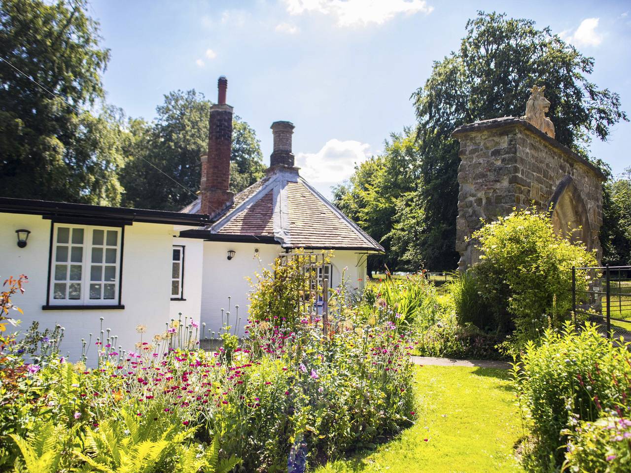 Lion Gate Lodge in Lincolnshire