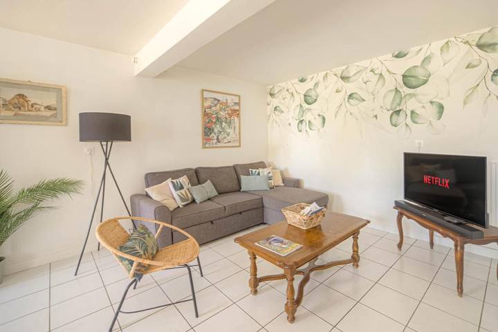 Location de vacances pour 14 personnes, avec vue et jardin à Vinzelles - 4