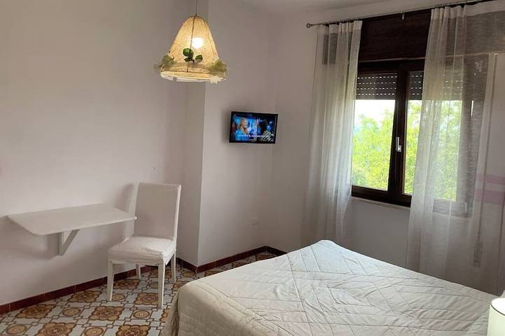 Small villa with a view of the Cassino valley and montecassino with its abbey. in Cassino, Frosinone Provinz