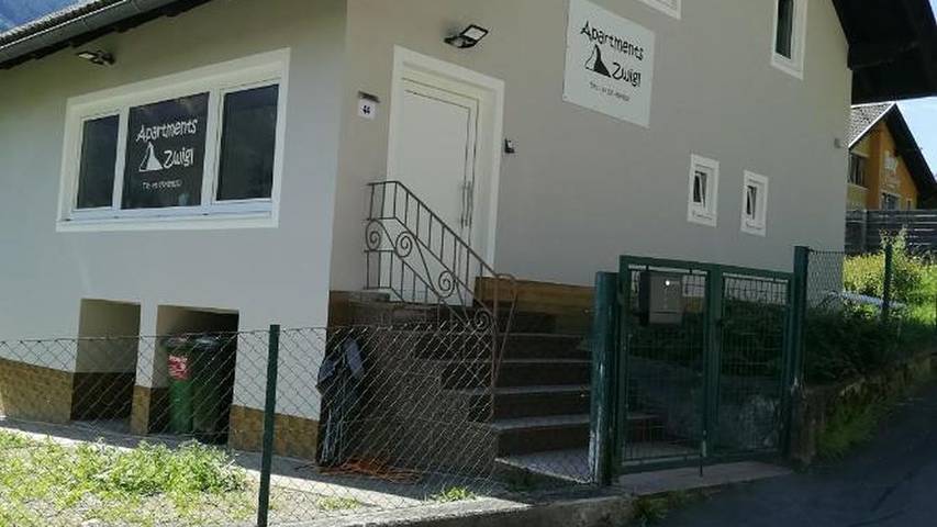 Ferienwohnung für 2 Personen, mit Garten und Balkon sowie Ausblick, kinderfreundlich in Flattach