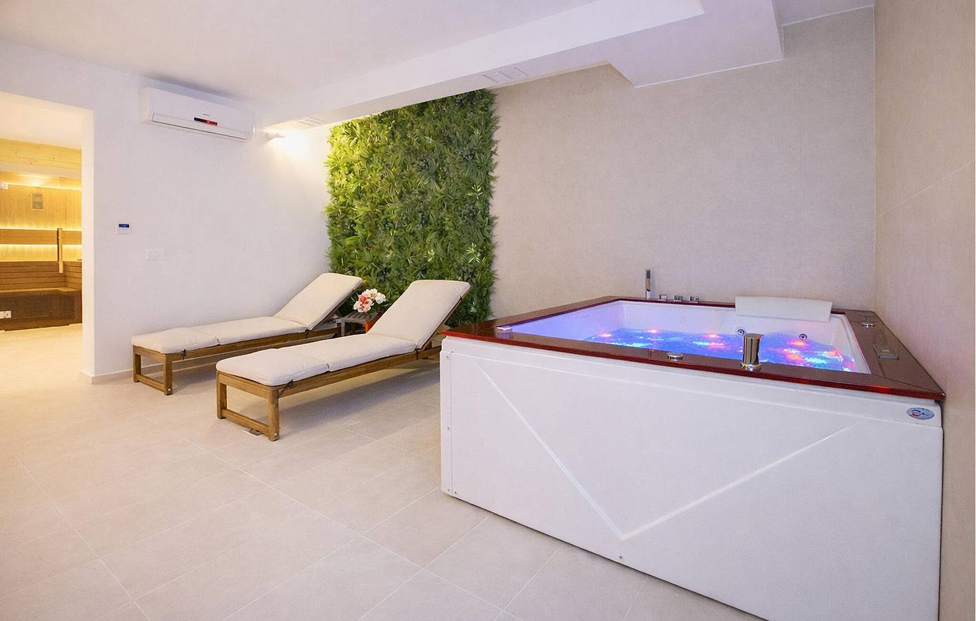 Reizende 1-Zimmer-Wohnung mit Pool und Terrasse, 400 m vom Stadtzentrum von Musalez entfernt in Musalez, Porec und Umgebung