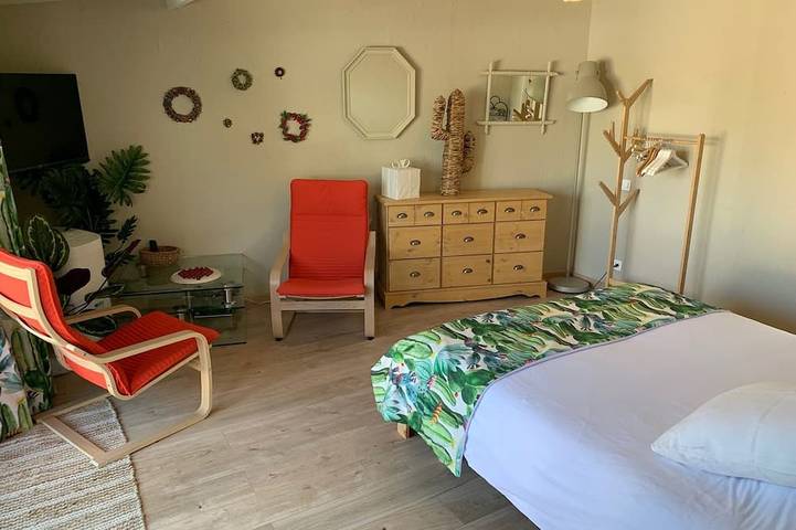 Ganze Wohnung, New apartment, self-contained 2 Adults Ab 2060544 in Caromb, Parc naturel régional du Mont-Ventoux