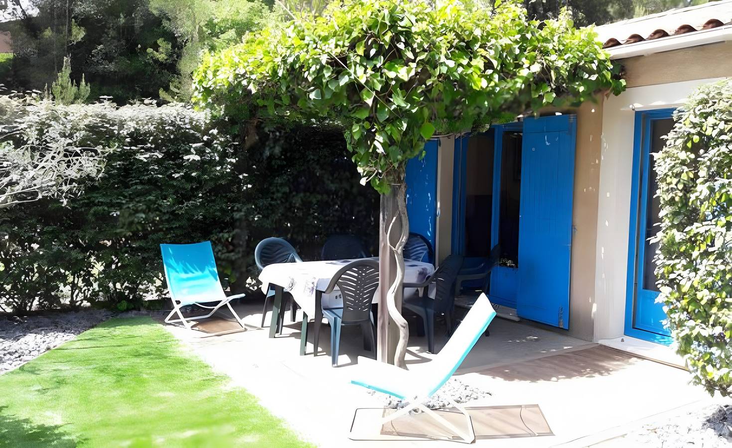 Maison de vacances « 30 Les Mazets de Gaujac » avec piscine et jardin partagés in Gaujac, Région de Nîmes