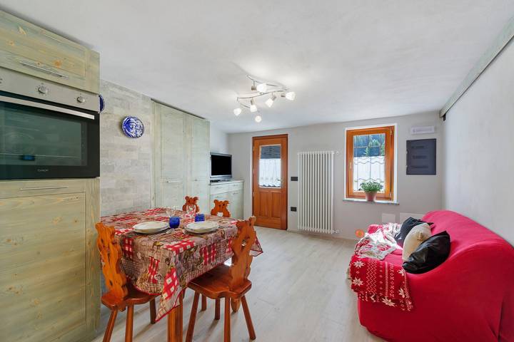 Ferienhaus 'Lueur De La Rouja' mit Bergblick in Champoluc, Ayas