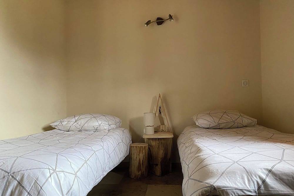 Mountain chalet, close to ski slopes and sporting activities. in Valdeblore, Nizza Region
