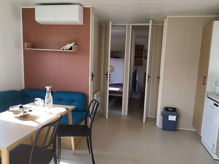 Mobil home pour 6 personnes, avec terrasse et piscine, animaux acceptés à Laurens - 3