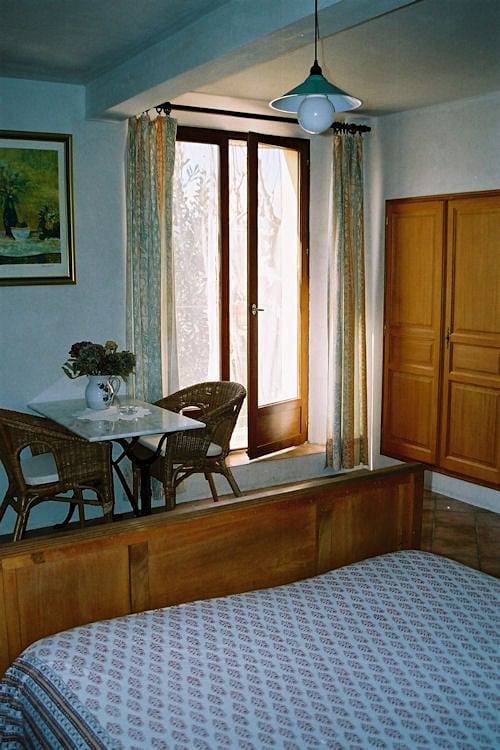 Chambres d'hôtes Istrane - Chambre 1 in Rustrel, Parc naturel régional du Luberon