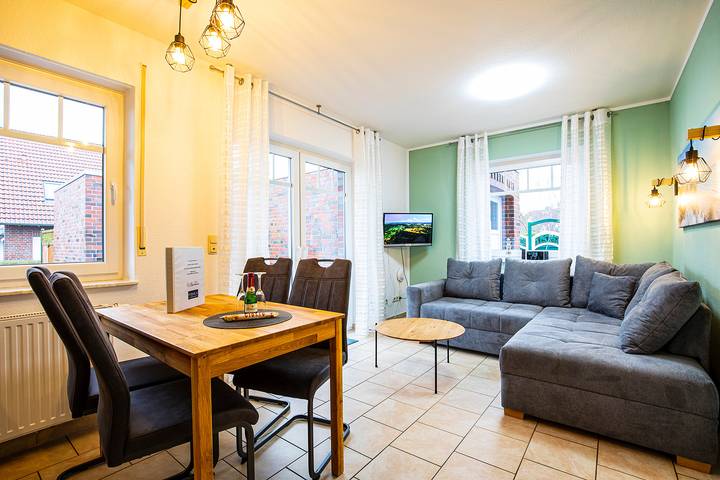 Ferienwohnung für 4 Personen, mit Ausblick und Balkon sowie Garten in Werdum - 2