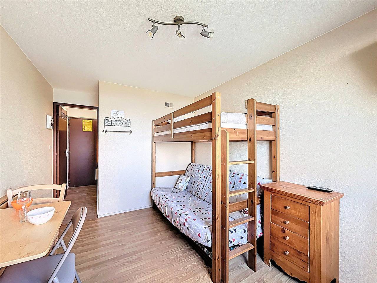 Studio entier, Joli Studio au Corbier - Ski aux pieds in Le Corbier, Villarembert