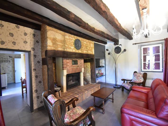 Cozy Holiday Home in Besse with Swimming Pool in Besse, Périgord Noir