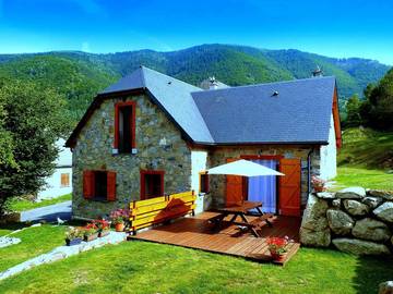 Gîte pour 4 personnes, avec balcon/terrasse et terrasse à Bun