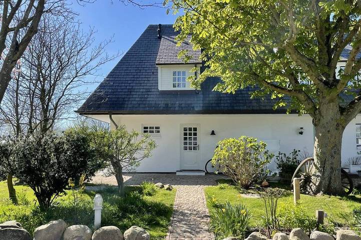 Ferienhaus für 4 Personen, mit Sauna und Garten sowie Terrasse in Archsum