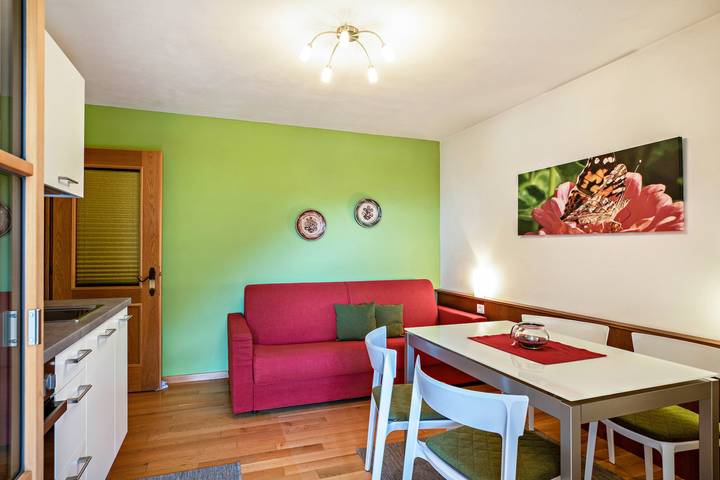 Entire apartment, Apartment "Gabrielli Marie" with Mountain View, Wi-Fi, Terrace & Garden in Trodena nel Parco Naturale, South Tyrol